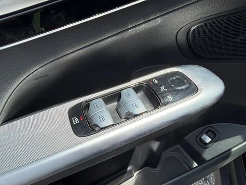 Used 2023 Mercedes-Benz GLC 300 4MATIC image 31