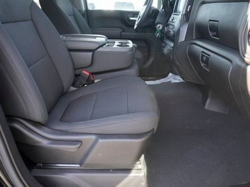 Used 2023 Chevrolet Silverado 2500 Custom w/ Custom Value Package image 18