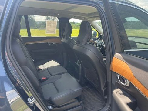 Used 2025 Volvo XC90 T8 Plus w/ Protection Package Premier AWD/4WD image 12