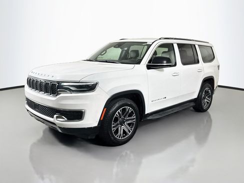 Used 2024 Jeep Wagoneer Series III AWD/4WD image 4