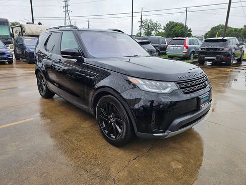 Used 2017 Land Rover Discovery HSE AWD/4WD image 3