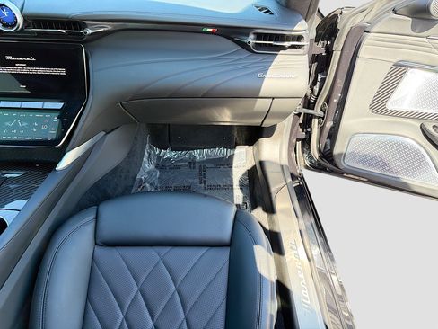 Certified 2024 Maserati GranTurismo Modena image 18