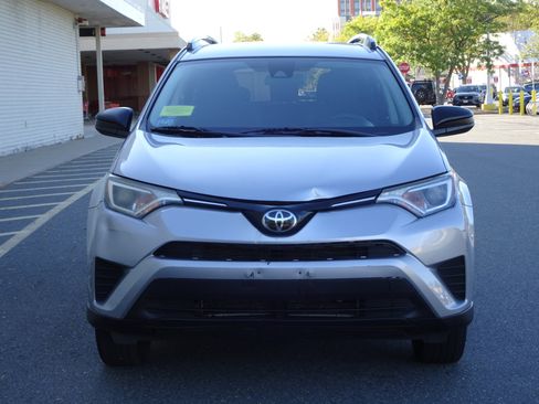 Used 2017 Toyota RAV4 LE w/ Carpet Mat Package image 2