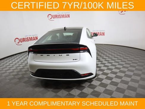 Used 2025 Toyota Prius AWD image 29