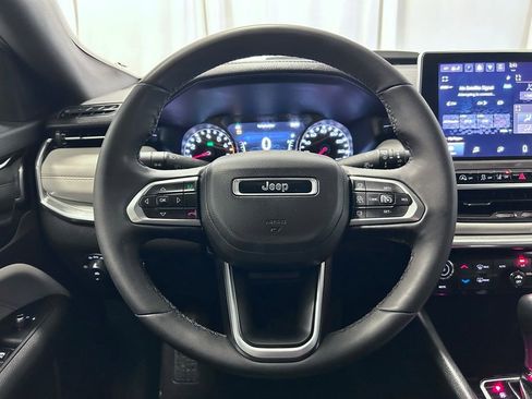 Used 2024 Jeep Compass Limited AWD/4WD image 9