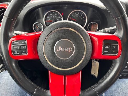 Used 2013 Jeep Wrangler Unlimited Sahara w/ Dual Top Group AWD/4WD image 17