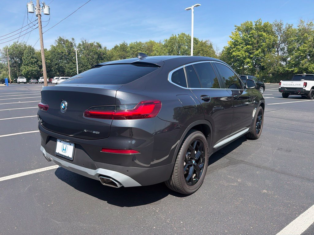 Used 2022 BMW X4 xDrive30i w/ Parking Assistance Package AWD/4WD image 5