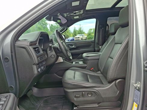 Used 2023 Chevrolet Tahoe Z71 w/ Luxury Package AWD/4WD image 13
