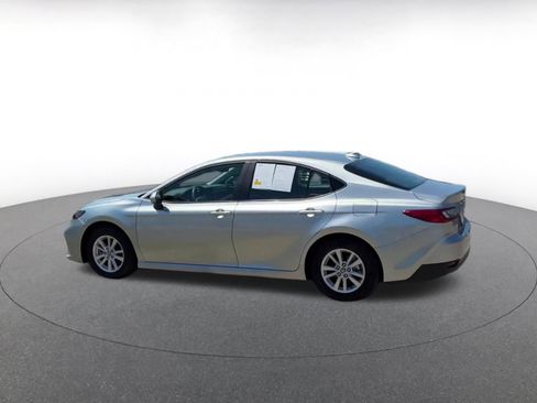Used 2025 Toyota Camry LE FWD image 6