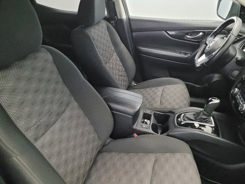 Used 2022 Nissan Rogue Sport SV image 21