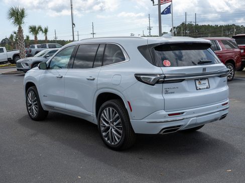New 2026 Buick Enclave Avenir w/ Super Cruise Package image 5