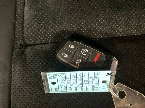 Used 2018 Dodge Durango GT image 34