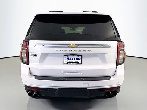 Used 2022 Chevrolet Suburban High Country w/ Max Trailering Package AWD/4WD image 6