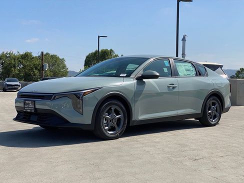 New 2026 Kia K4 FWD image 7