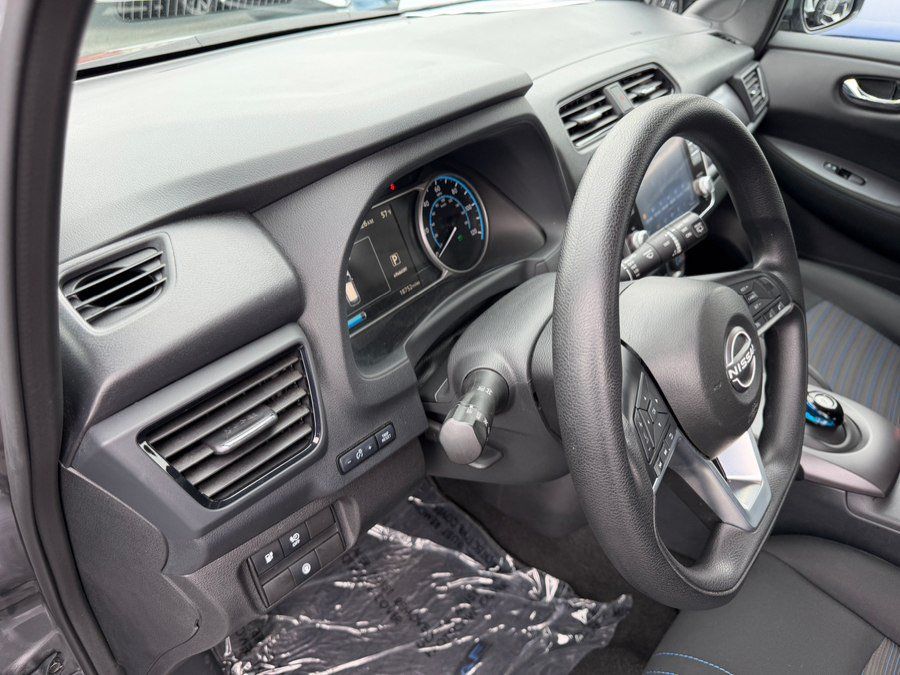 Used 2025 Nissan Leaf S FWD image 10