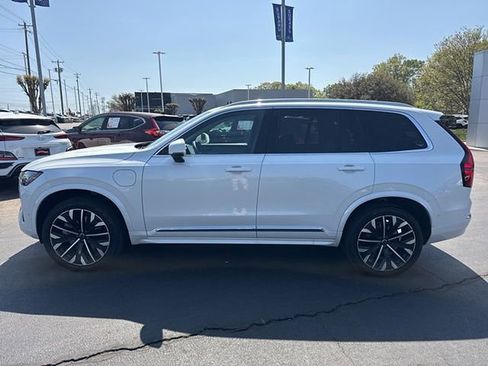 Used 2025 Volvo XC90 T8 Ultra w/ Protection Package Premier image 2