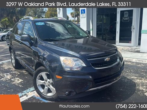 Used 2014 Chevrolet Captiva Sport LT w/ Convenience Package image 2