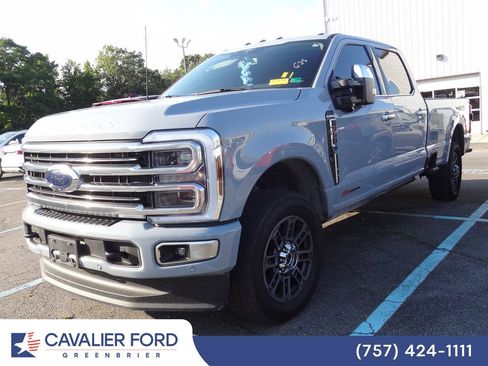 Used 2025 Ford F350 Platinum w/ Platinum Plus Package AWD/4WD image 3