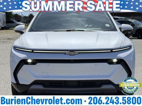 Used 2024 Chevrolet Equinox EV LT w/ Active Safety Package 3 AWD/4WD image 8