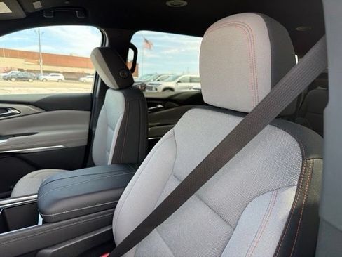 New 2026 Chevrolet Traverse LT AWD/4WD image 14