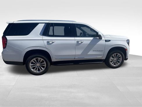 Used 2023 GMC Yukon SLT w/ SLT Premium Package AWD/4WD image 9