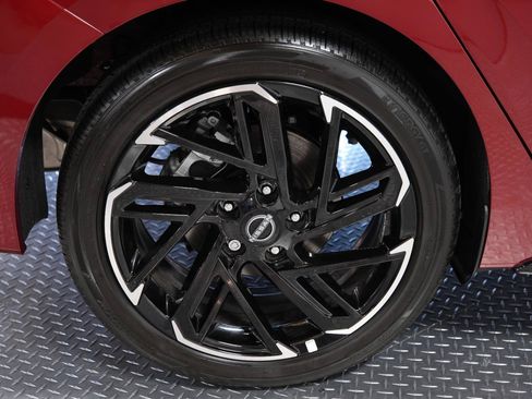 Used 2026 Nissan Sentra SR w/ Floor Mat Package FWD image 22