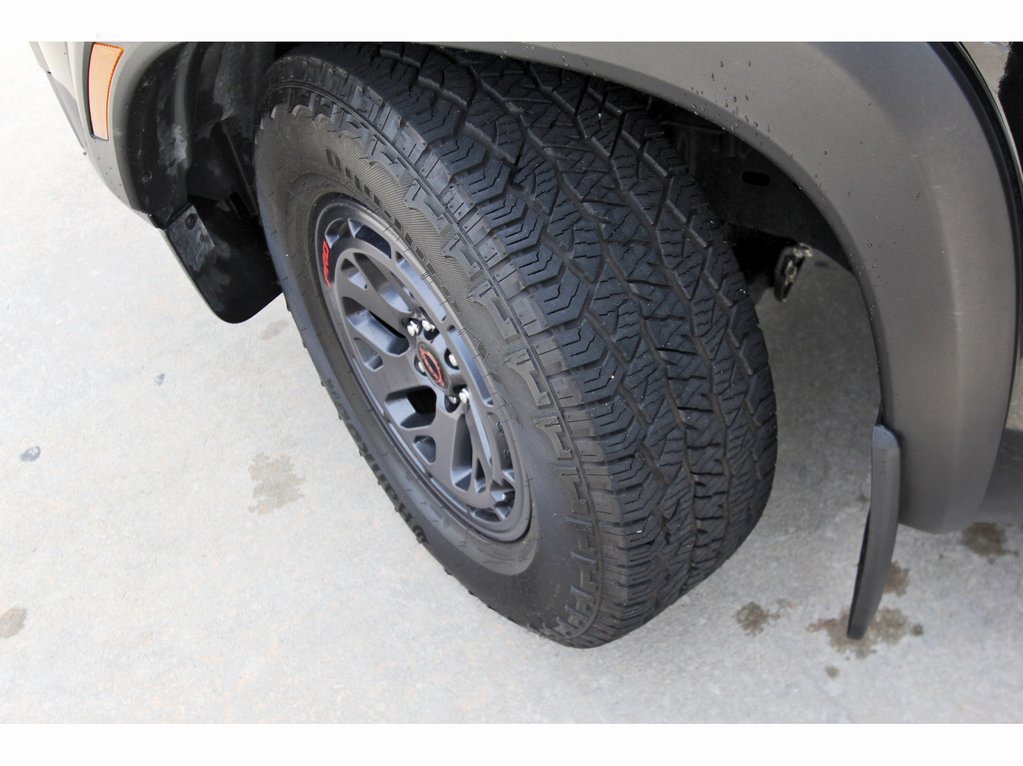 Used 2025 Nissan Frontier Pro-X RWD image 8