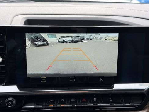 Used 2025 Chevrolet Silverado 1500 LT image 27