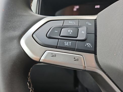 Used 2025 Volkswagen Taos S FWD image 28