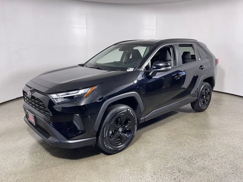 Certified 2025 Toyota RAV4 XLE FWD image 7