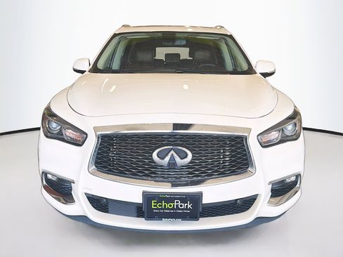 Used 2017 INFINITI QX60 Luxe w/ Premium Plus Package image 2