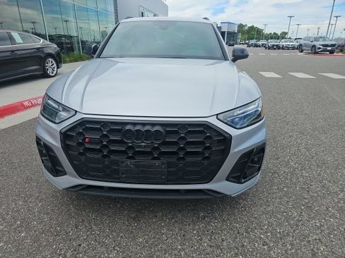 Used 2023 Audi SQ5 Premium Plus w/ Premium Plus Package AWD/4WD image 2