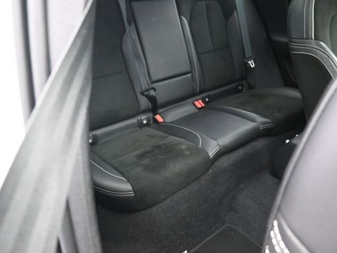 Used 2022 Volvo XC40 T5 R-Design image 84