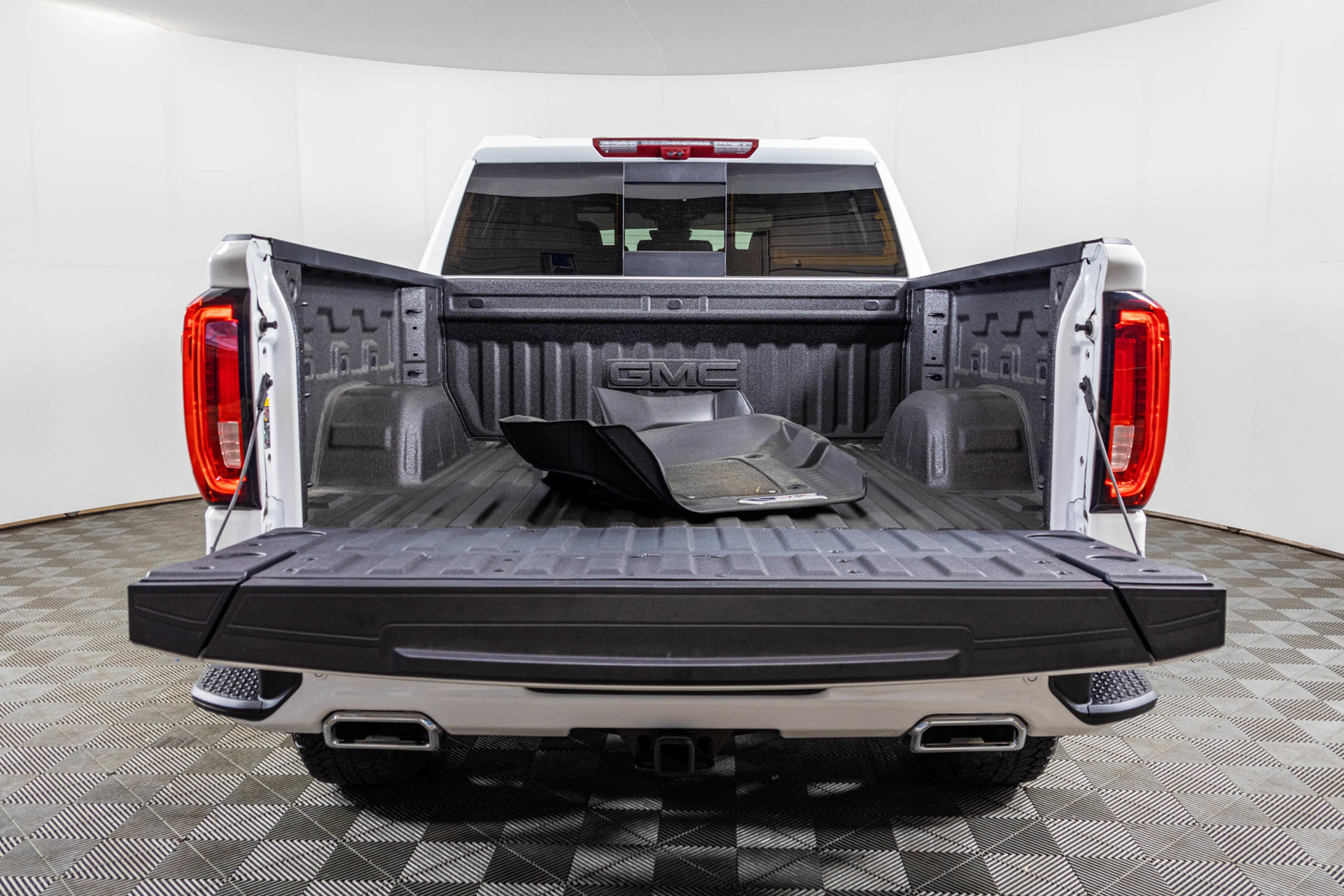 Used 2026 GMC Sierra 1500 AT4 w/ AT4 Premium Package AWD/4WD image 50