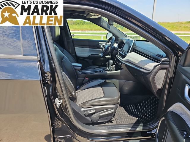 Used 2025 Jeep Compass Latitude w/ Sun & Sound Group AWD/4WD image 27