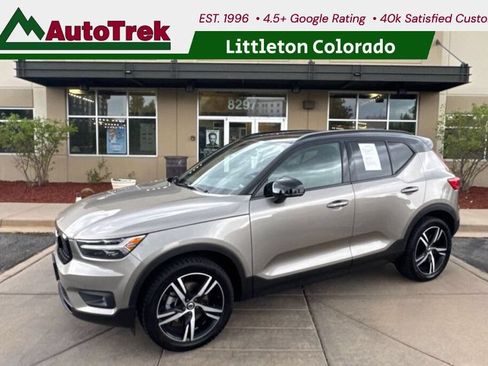 Used 2022 Volvo XC40 T5 R-Design AWD/4WD image 1