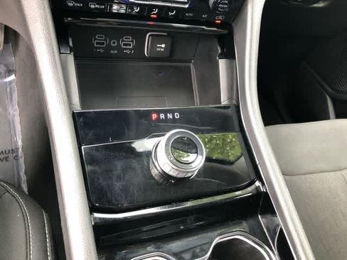 Used 2023 Jeep Grand Cherokee L Laredo w/ Luxury Tech Group I AWD/4WD image 26