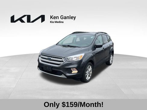 Used 2018 Ford Escape SE FWD image 1