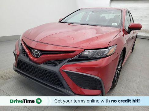 Used 2021 Toyota Camry SE FWD image 1