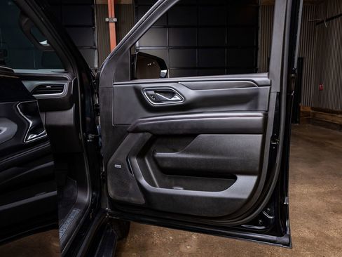 Used 2022 Chevrolet Tahoe RST w/ Luxury Package image 33
