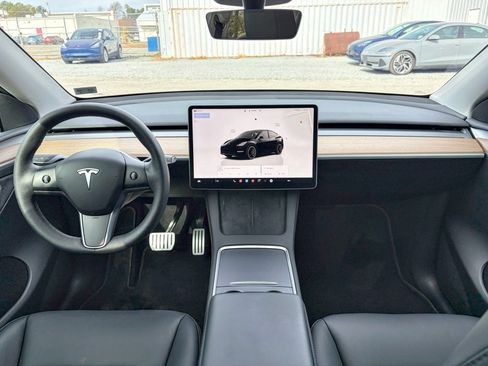 Used 2023 Tesla Model Y Performance image 16