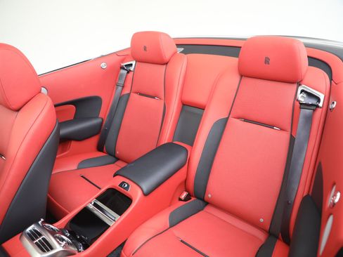 Certified 2020 Rolls-Royce Dawn RWD image 35