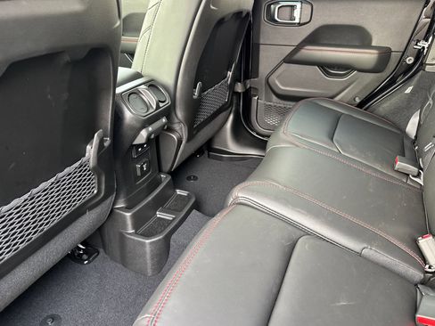 New 2026 Jeep Wrangler Unlimited Rubicon image 11