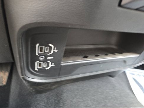 Used 2024 RAM 2500 Big Horn image 29