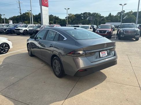 Used 2026 Nissan Sentra SV w/ Floor Mat Package FWD image 5