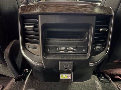 Used 2020 RAM 1500 Laramie AWD/4WD image 22