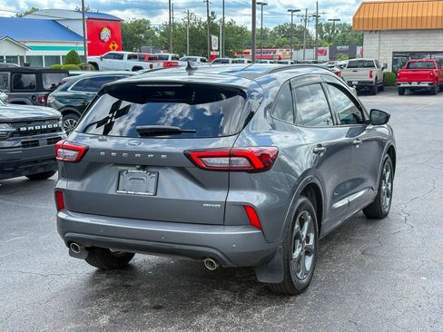 Used 2023 Ford Escape ST-Line w/ Tech Pack #1 AWD/4WD image 8