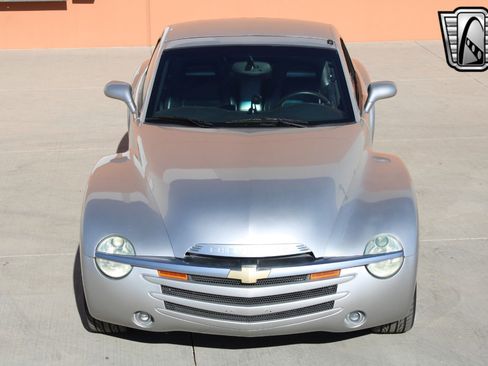 Used 2005 Chevrolet SSR w/ Preferred Equipment Group image 10