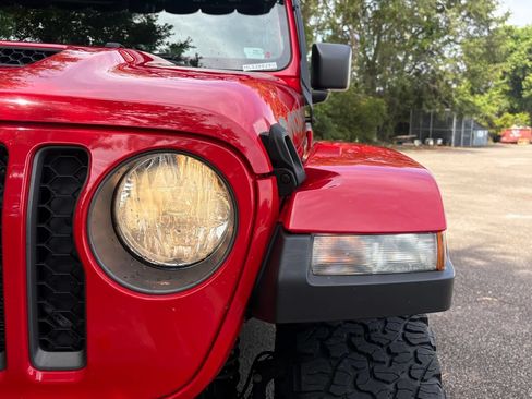 Used 2021 Jeep Gladiator Mojave AWD/4WD image 28