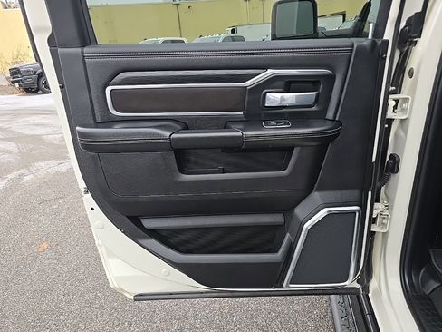 Used 2024 RAM 2500 Laramie w/ Night Edition image 15